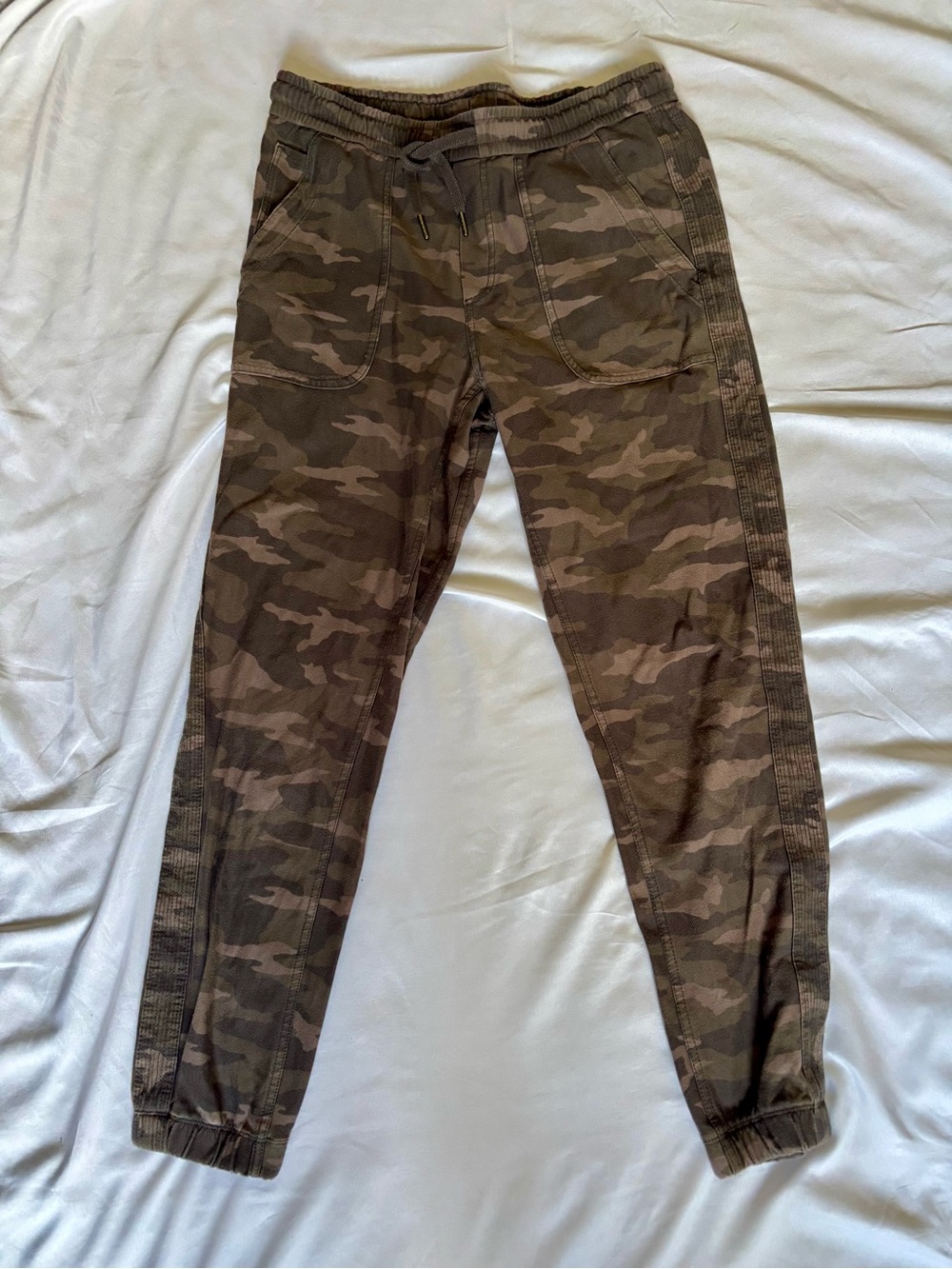 Athleta Camo Drawstring Joggers - Olive/Brown